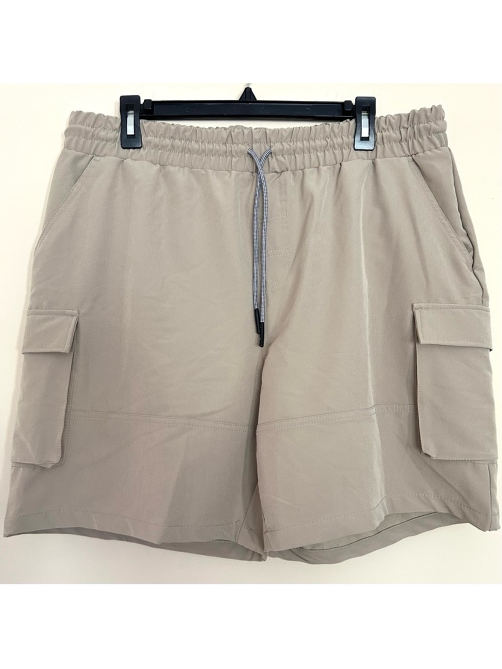 Sovereign Code Men’s Beige Cargo Shorts